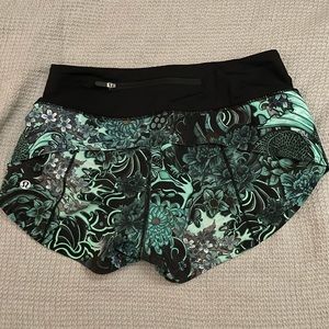Lululemon size 2 speed up short 2.5 inches
